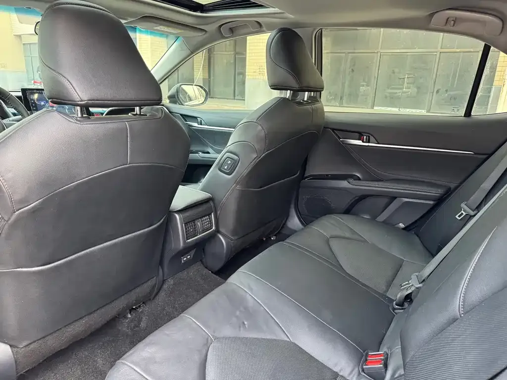 Toyota Camry 2024 из CN, фото 2