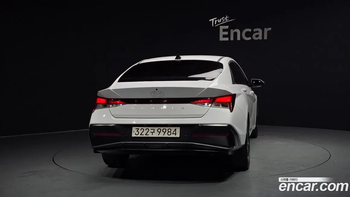 Hyundai AVANTE — фото 3