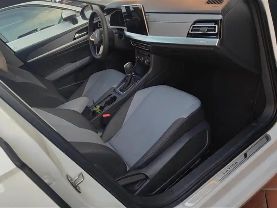 Volkswagen Lavida 2024 из CN, фото 2