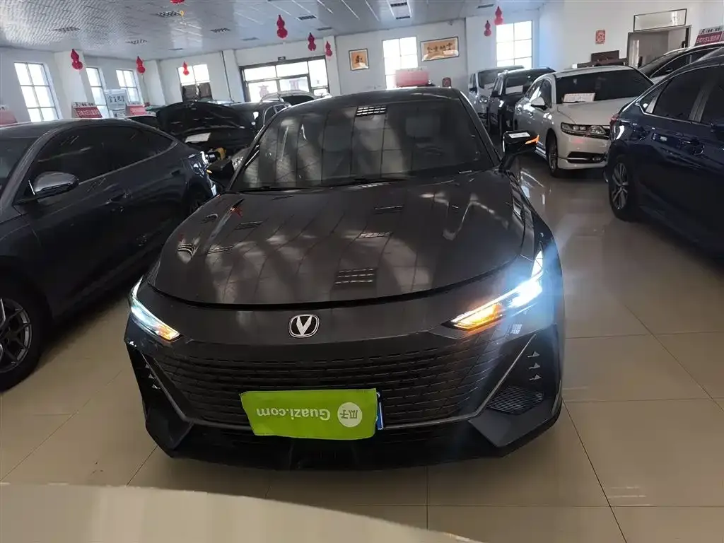 Changan UNI-V 2023 из CN, фото 3