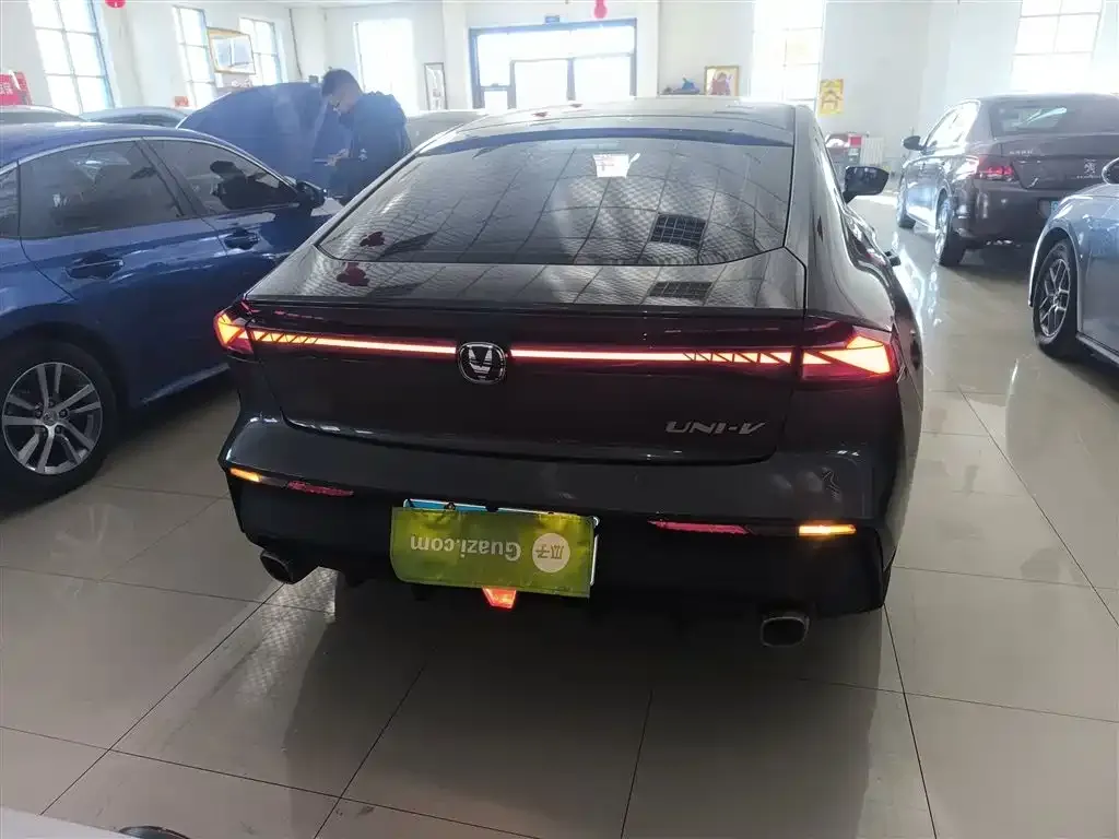 Changan UNI-V 2023 из CN, фото 6