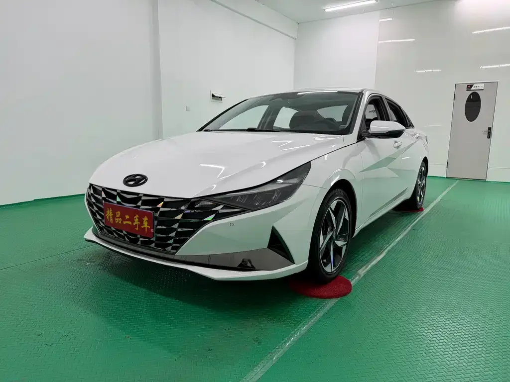 Hyundai Elantra 2022 из CN, фото 1