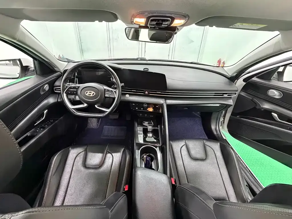 Hyundai Elantra 2022 из CN, фото 3