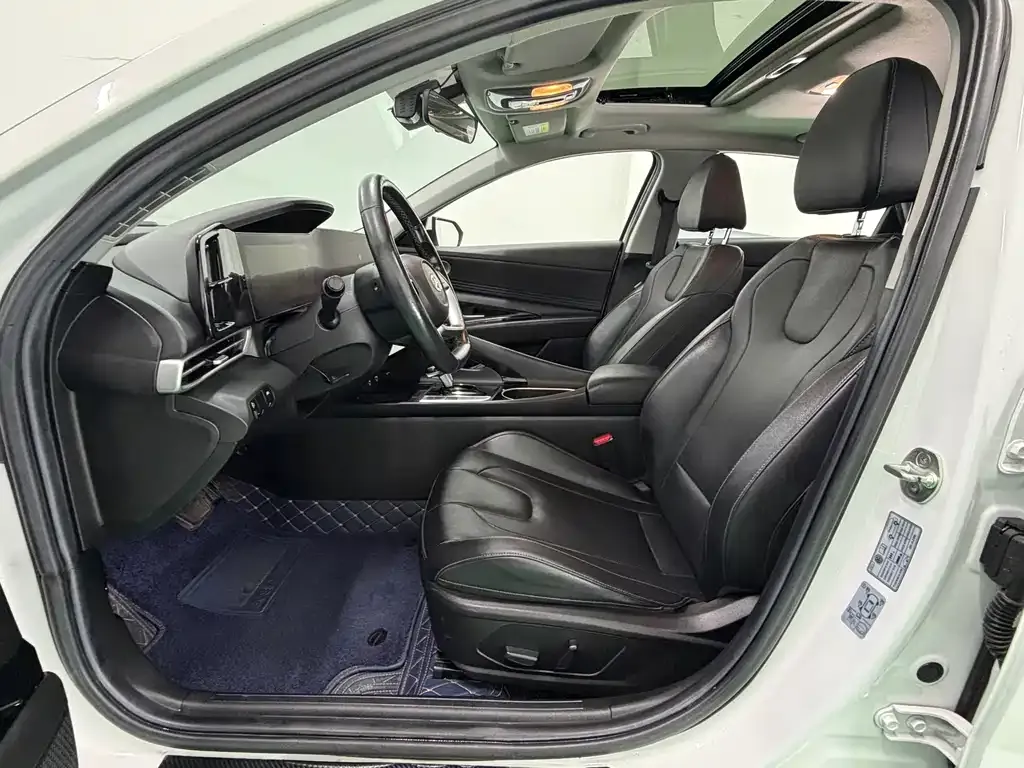 Hyundai Elantra 2022 из CN, фото 6