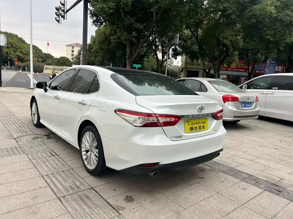 Toyota Camry 2021 из CN, фото 4