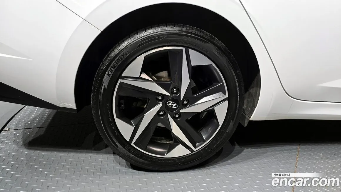 Hyundai AVANTE — фото 6
