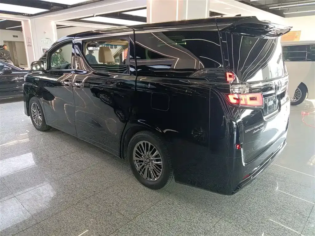 Toyota Vellfire 2022 из CN, фото 9