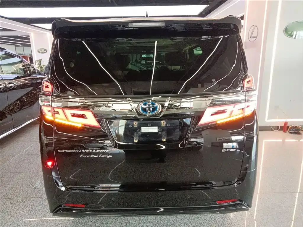 Toyota Vellfire 2022 из CN, фото 5