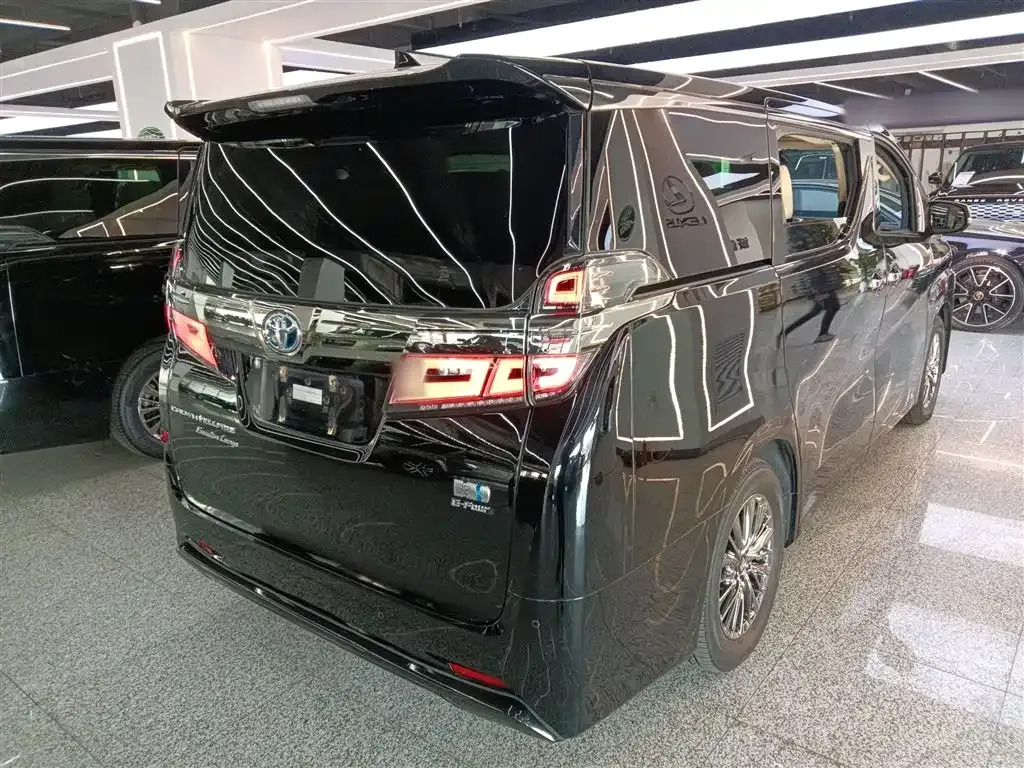 Toyota Vellfire 2022 из CN, фото 10