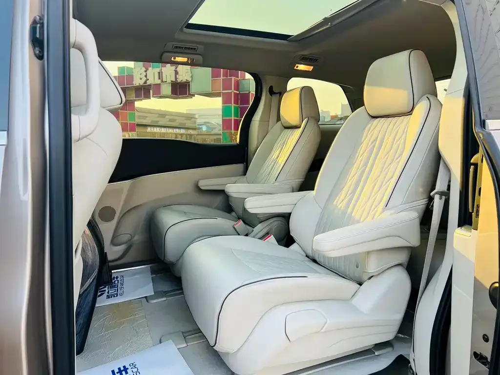 Buick GL8 2022 из CN, фото 7