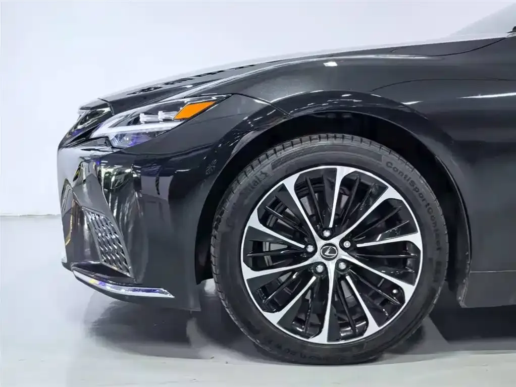 Lexus LS 2021 из CN, фото 10
