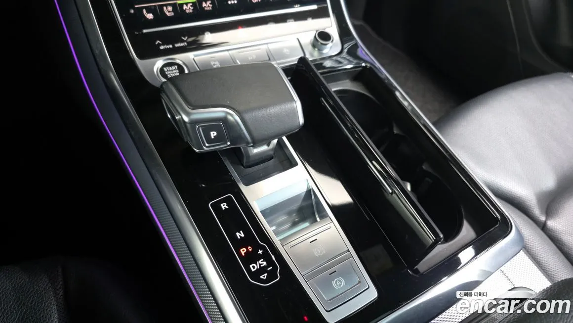 Audi Q8 2021 из KR, фото 8