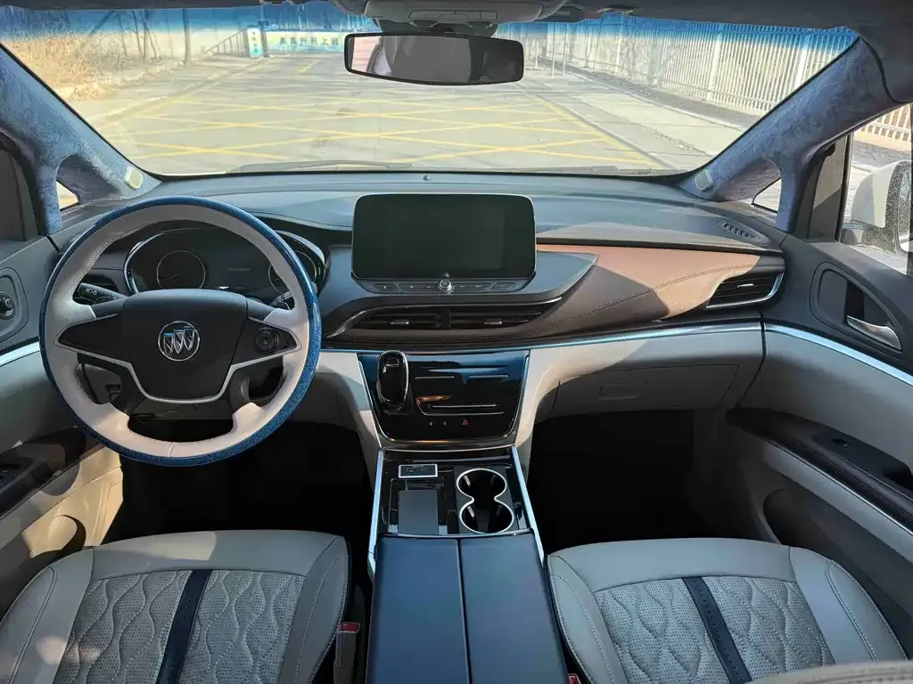 Buick GL8 2024 из CN, фото 2