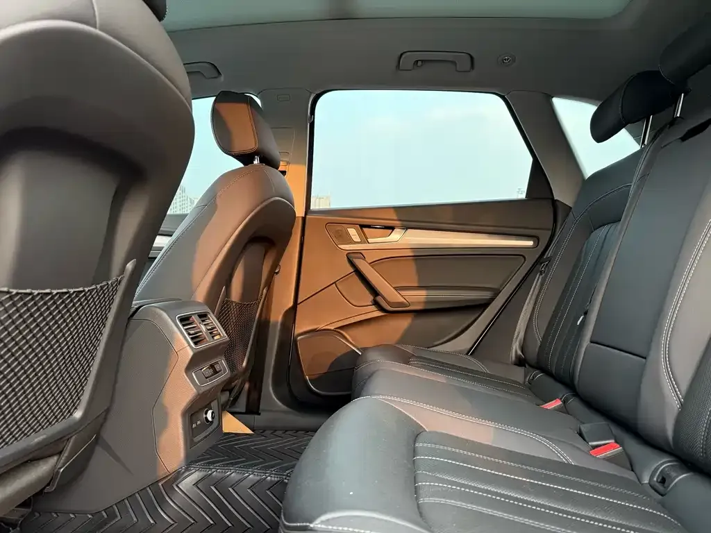Audi Q5L 2024 из CN, фото 3