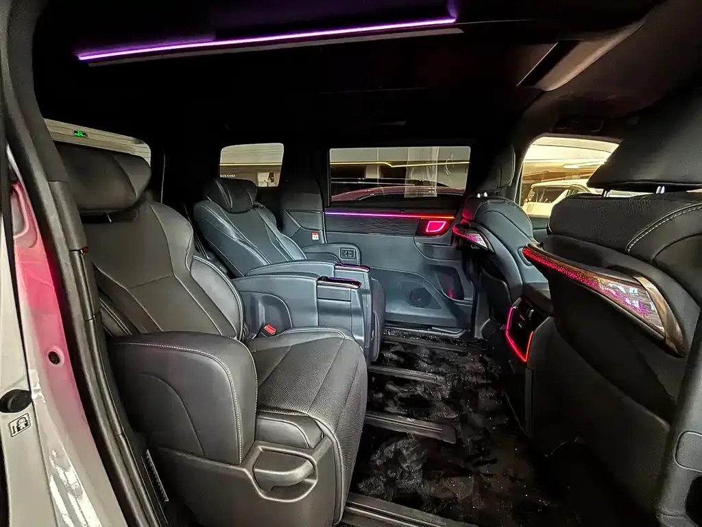 Toyota Alphard 2025 из CN, фото 9