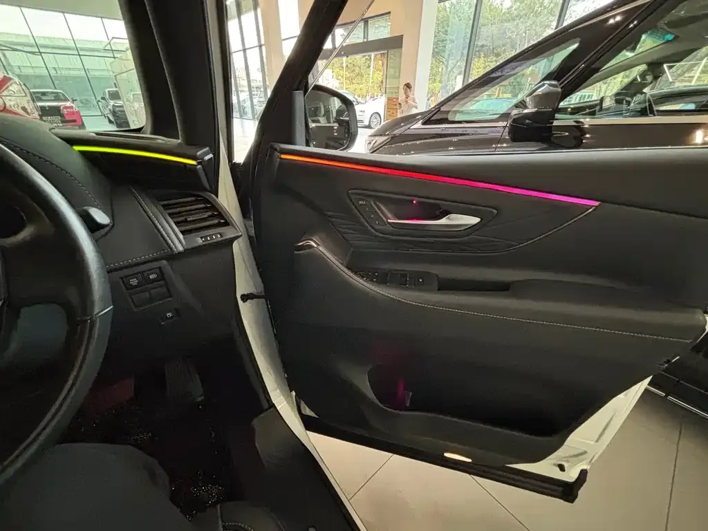 Toyota Alphard 2025 из CN, фото 10