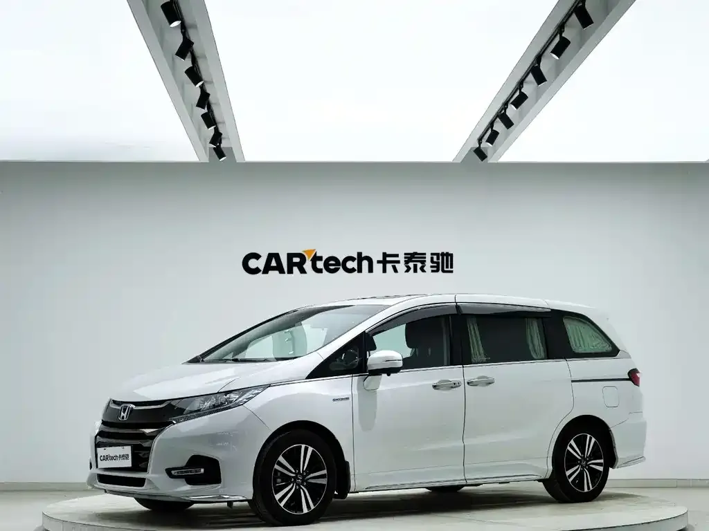 Honda Odyssey — фото 1