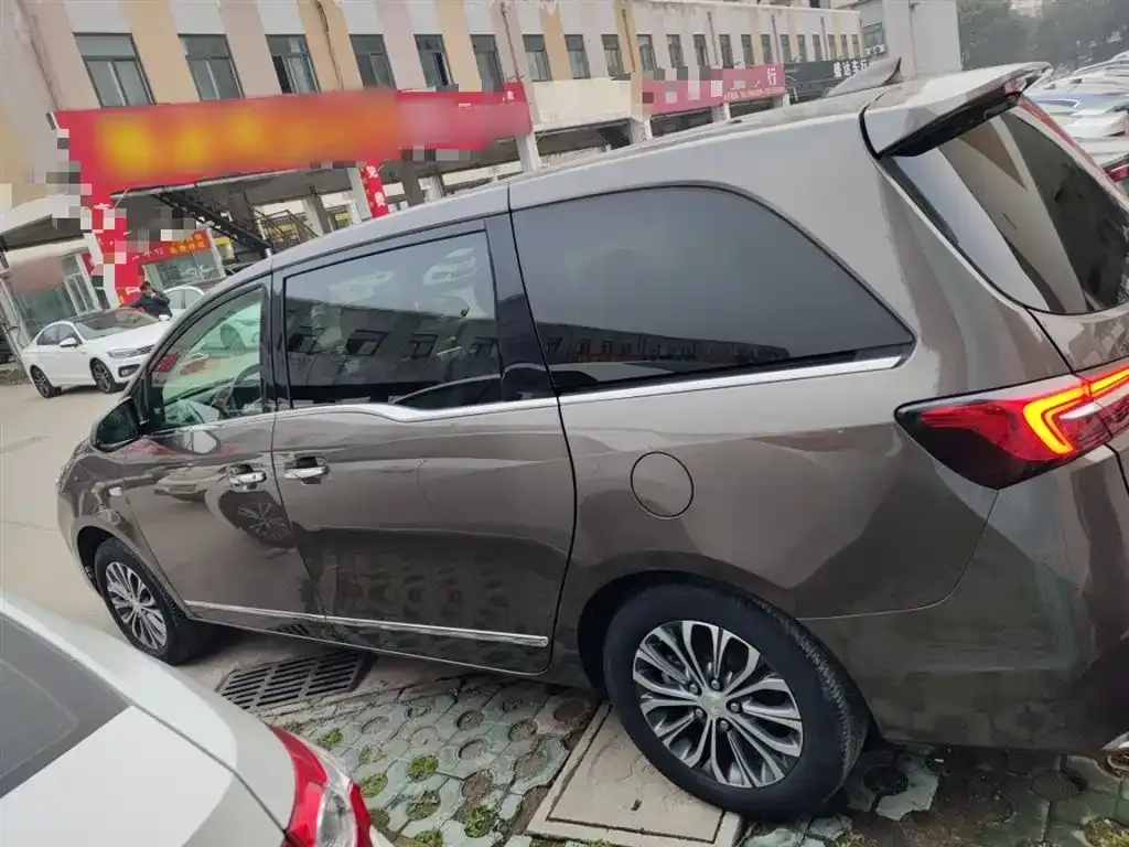 Buick GL8 2022 из CN, фото 7