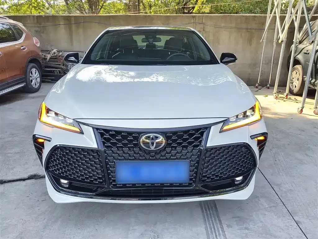 Toyota Avalon 2023 из CN, фото 3