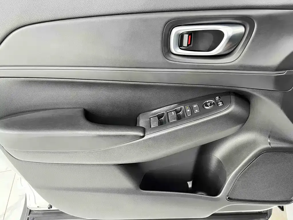 Honda Vezel 2023 из CN, фото 10