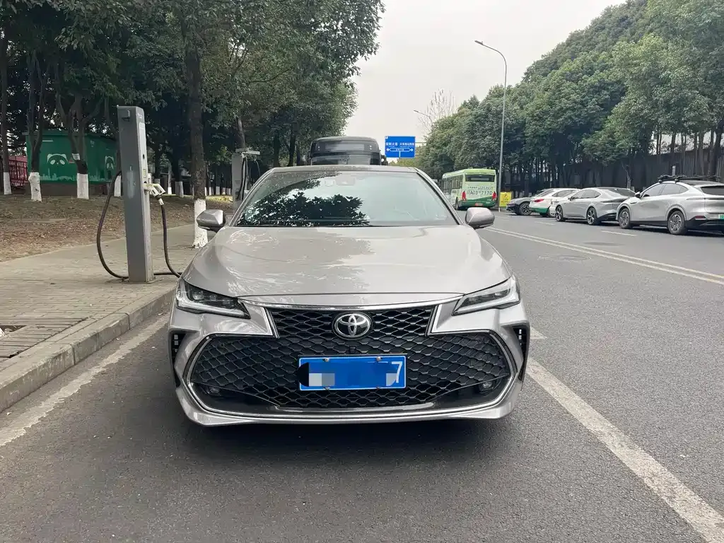Toyota Avalon 2023 из CN, фото 9