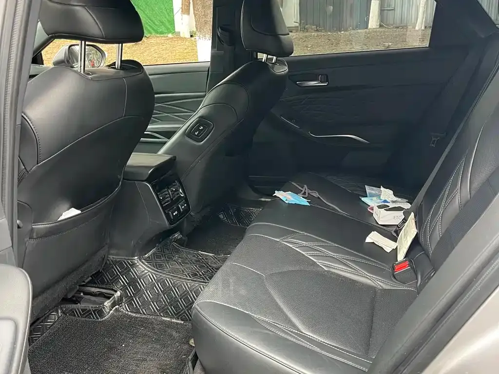 Toyota Avalon 2023 из CN, фото 2