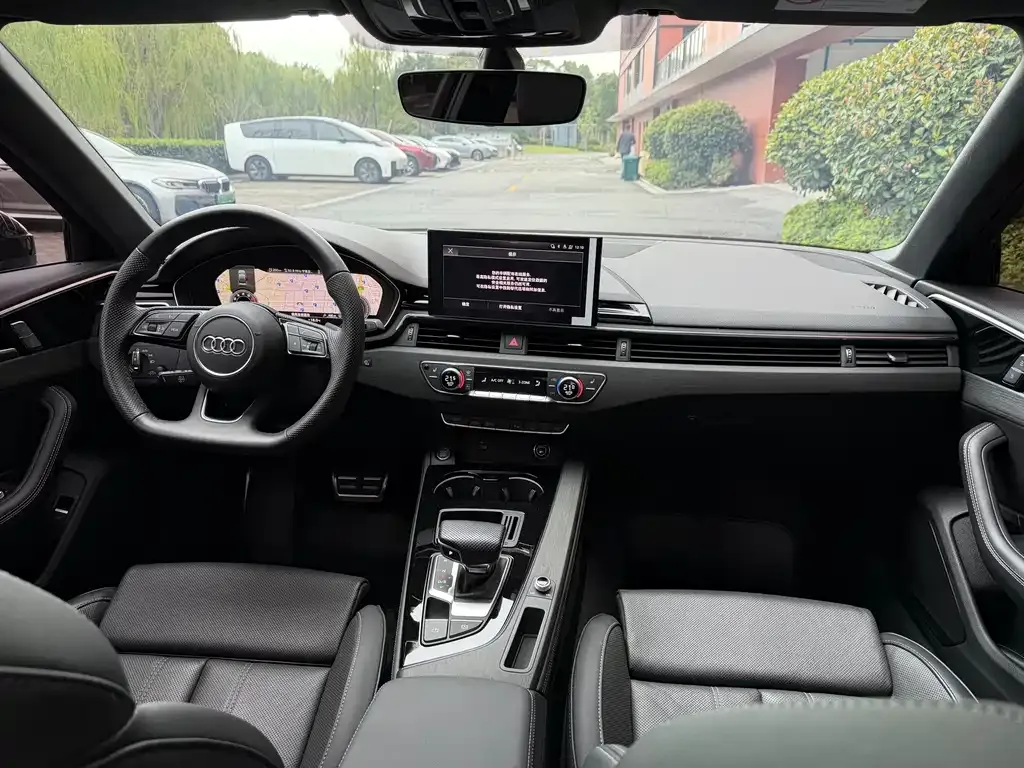 Audi A4L 2024 из CN, фото 5