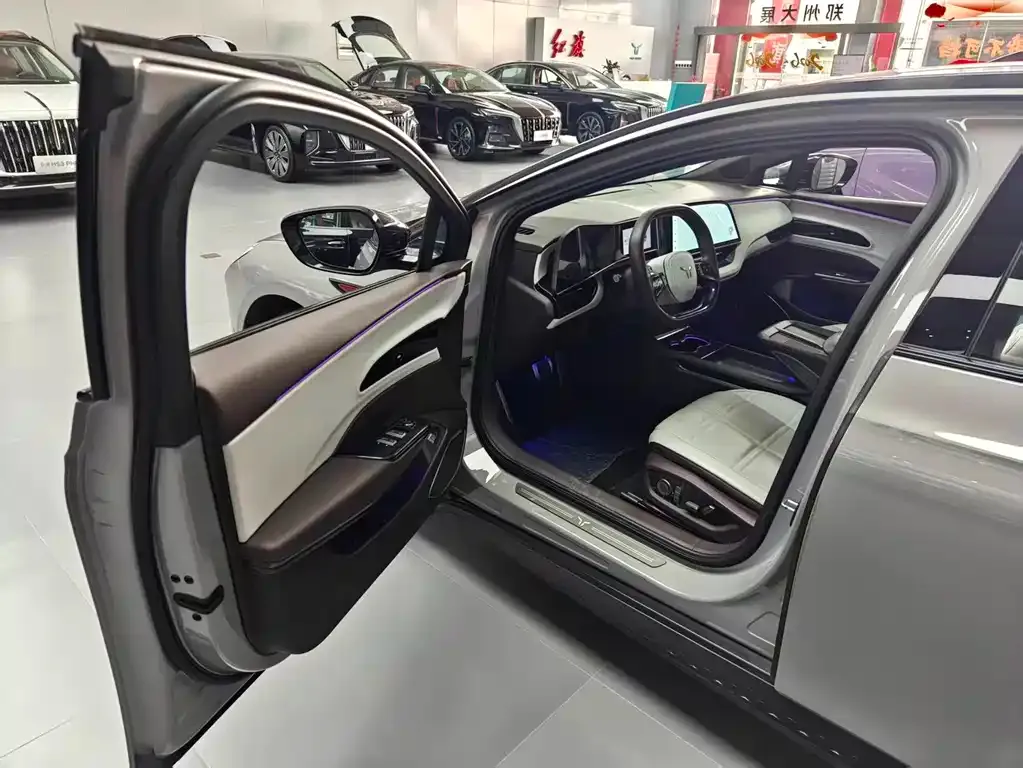 Hongqi EH7 2024 из CN, фото 7