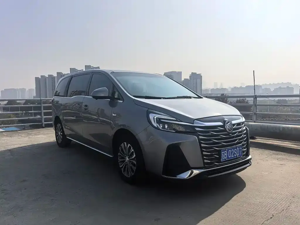 Buick GL8 2023 из CN, фото 2