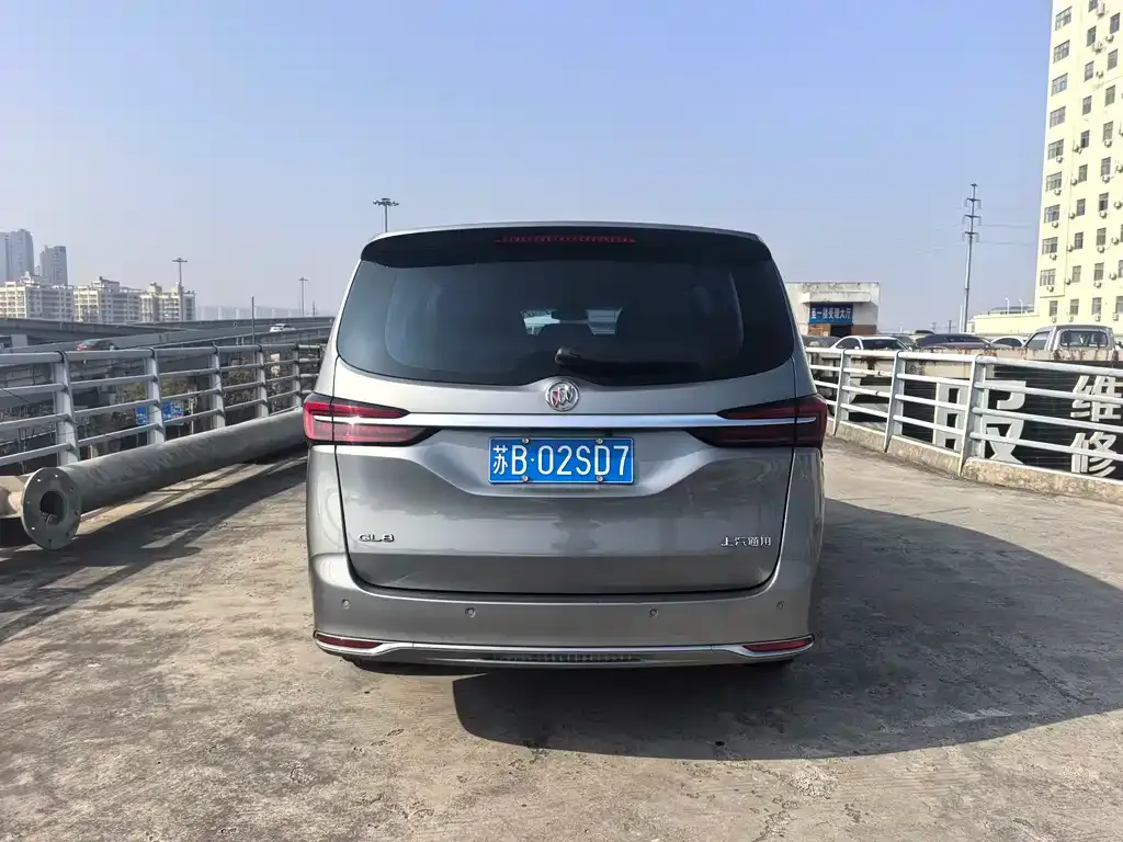 Buick GL8 2023 из CN, фото 3
