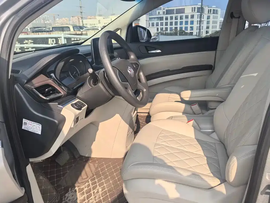 Buick GL8 2023 из CN, фото 4