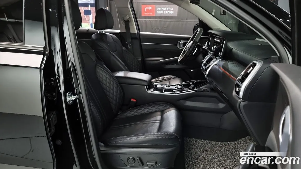 Kia Sorento — фото 9