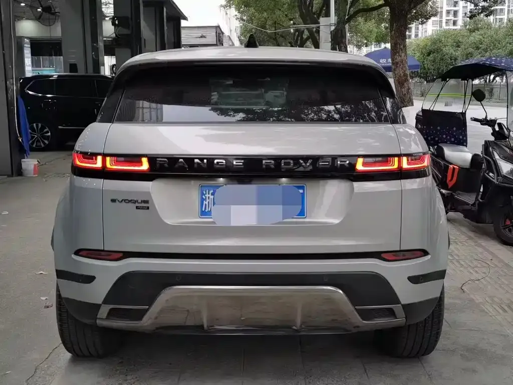 Land Rover Evoque 2023 из CN, фото 3
