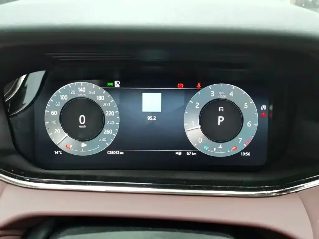 Land Rover Evoque 2023 из CN, фото 2