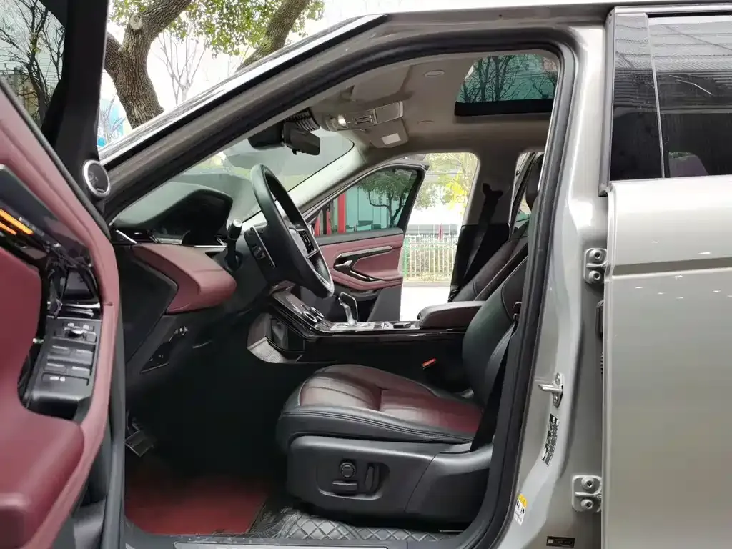 Land Rover Evoque 2023 из CN, фото 5