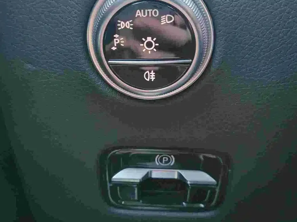 Mercedes-Benz GLC 2023 из CN, фото 2