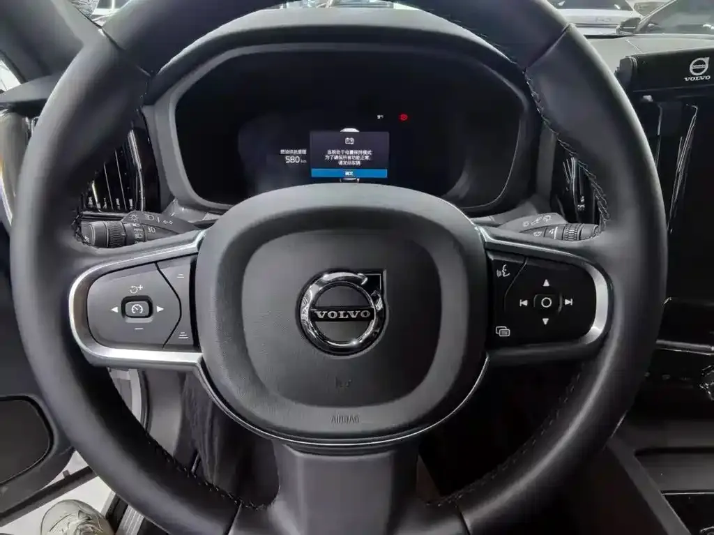 Volvo XC60 2024 из CN, фото 10