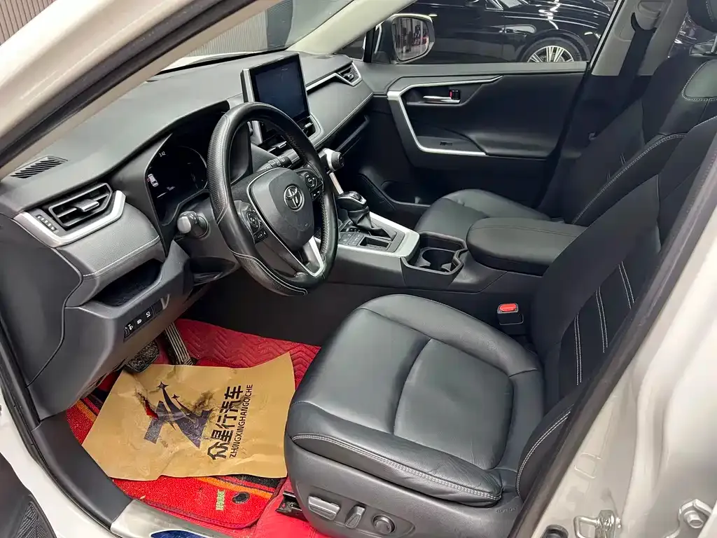 Toyota RAV4 2021 из CN, фото 8