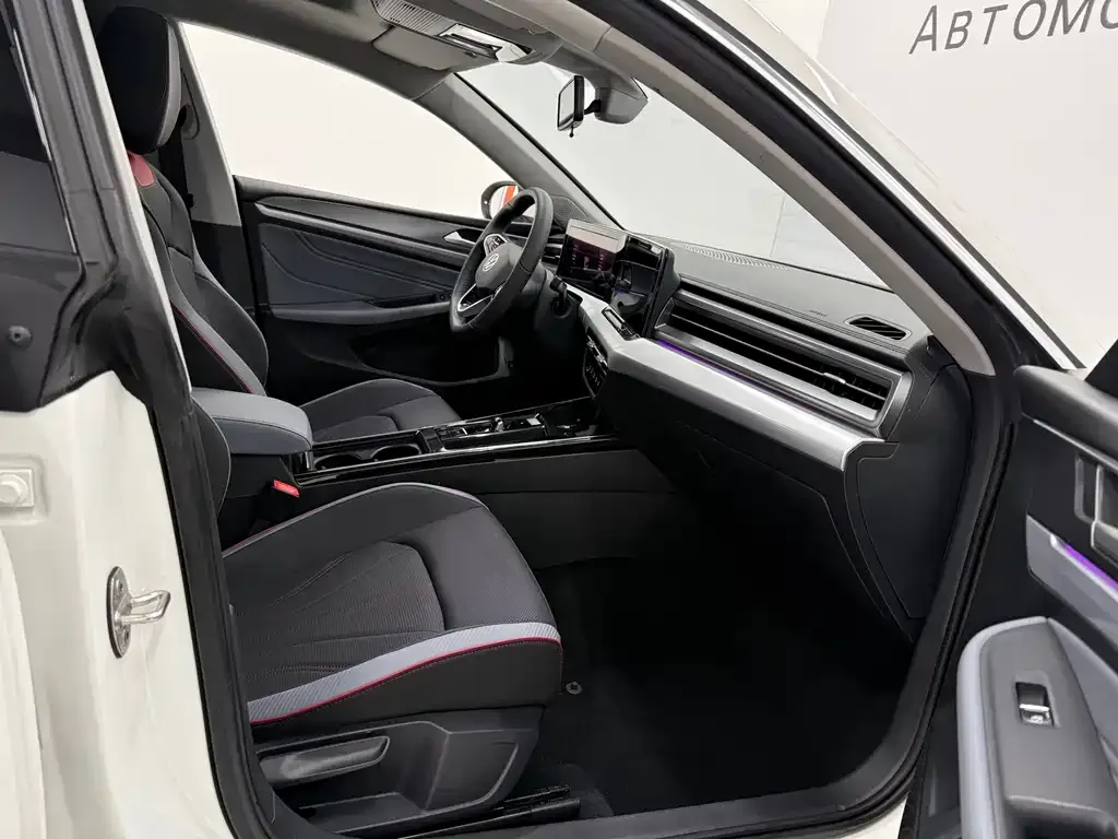 Volkswagen Lamando 2023 из CN, фото 10