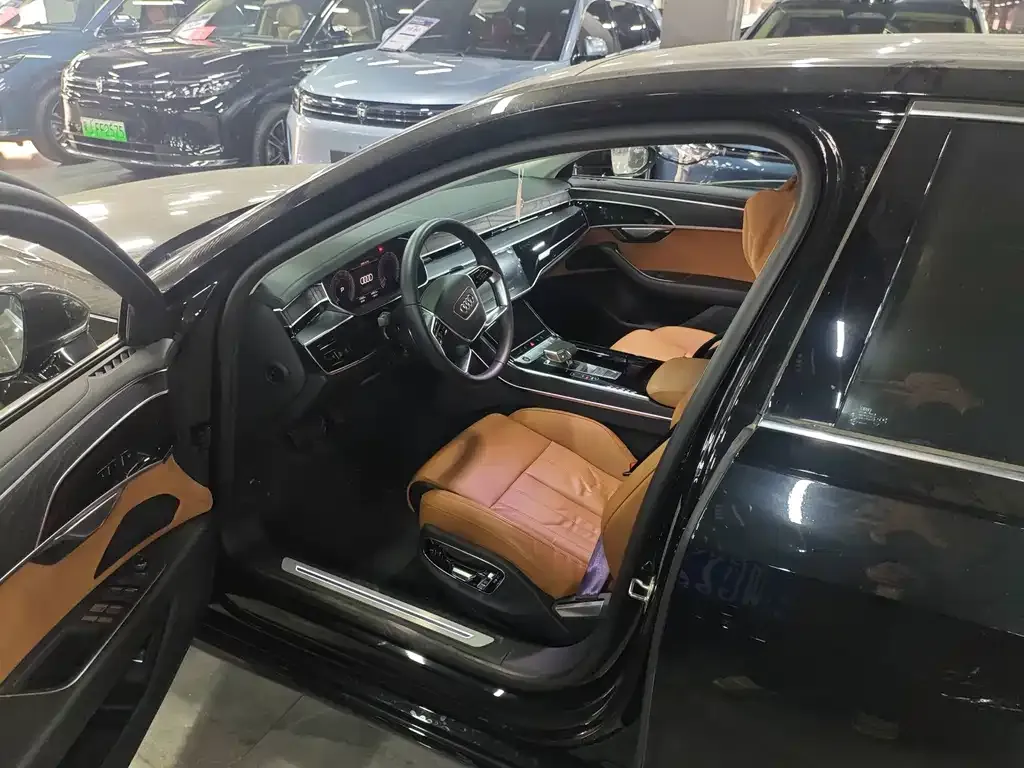 Audi A8 2024 из CN, фото 3