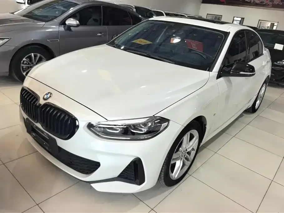 BMW 1 Series 2023 из CN, фото 1
