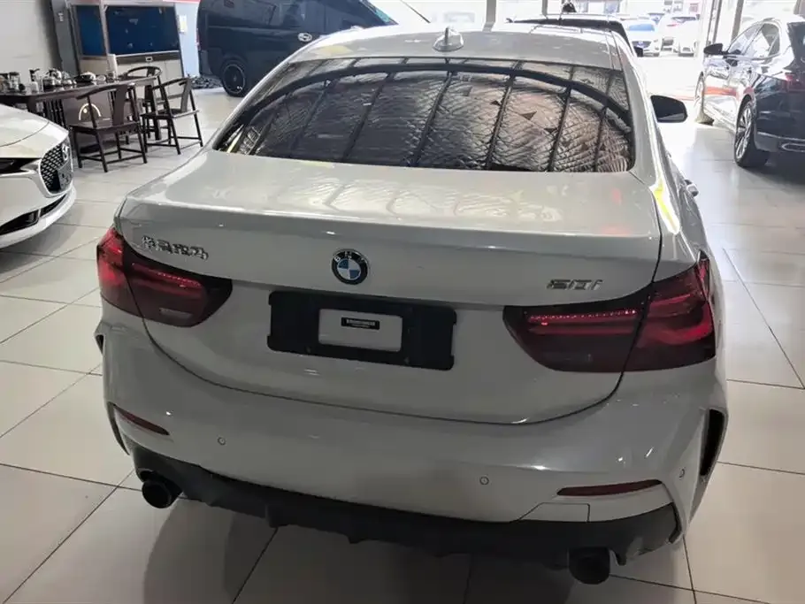 BMW 1 Series 2023 из CN, фото 6