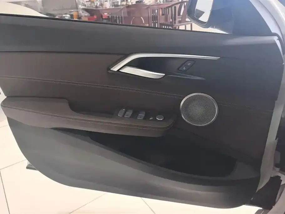 BMW 1 Series 2023 из CN, фото 8