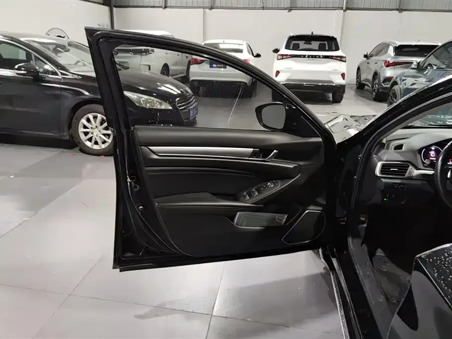 Honda Accord 2021 из CN, фото 7