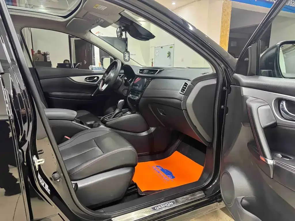 Nissan Qashqai 2022 из CN, фото 2