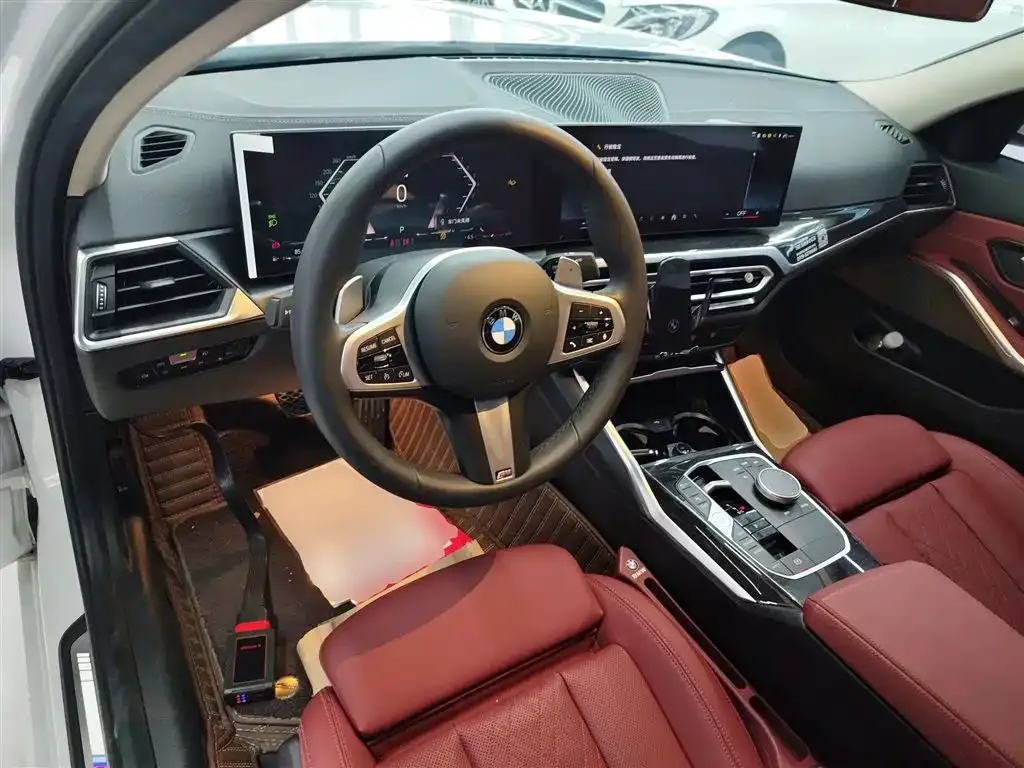 BMW 3 Series 2024 из CN, фото 6