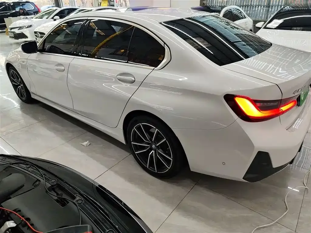 BMW 3 Series 2024 из CN, фото 3