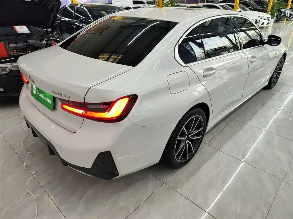 BMW 3 Series 2024 из CN, фото 9