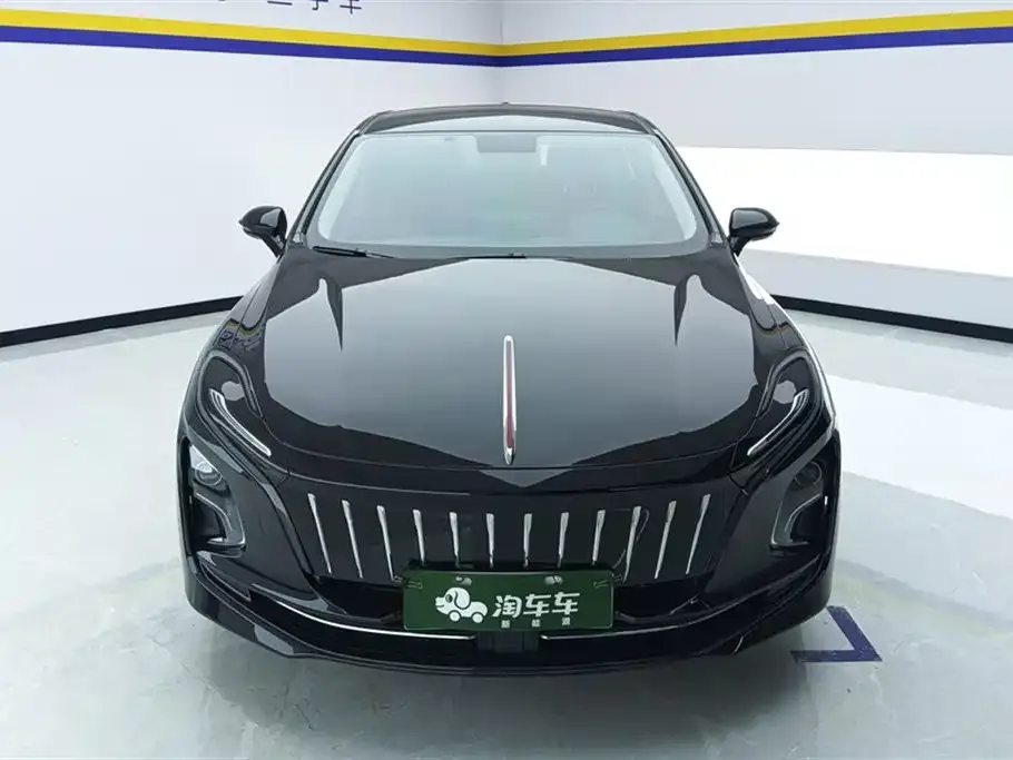 Hongqi E-QM5 2024 из CN, фото 2