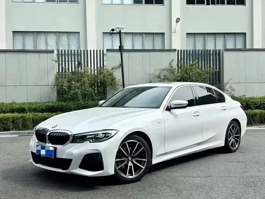 BMW 3 Series 2021 из CN, фото 1